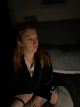 Snapshot of Stoner_BarbieXX chatting on November 2025 10:54:01 PM Stoner BarbieXX online show from November 2025 10:54:01 PM