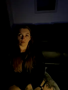 Snapshot of Stoner_BarbieXX chatting on October 2025 10:42:01 PM Stoner BarbieXX online show from October 2025 10:42:01 PM