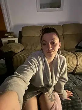 Snapshot of Stoner_BarbieXX chatting on March 2025 11:05:01 PM Stoner BarbieXX online show from March 2025 11:05:01 PM