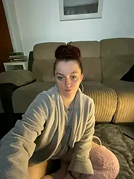 Snapshot of Stoner_BarbieXX chatting on March 2025 10:42:01 PM Stoner BarbieXX online show from March 2025 10:42:01 PM