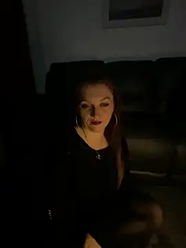 Snapshot of Stoner_BarbieXX chatting on October 2025 09:49:01 PM Stoner BarbieXX online show from October 2025 09:49:01 PM