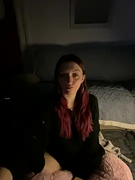 Snapshot of Stoner_BarbieXX chatting on February 2025 10:48:02 PM Stoner BarbieXX online show from February 2025 10:48:02 PM