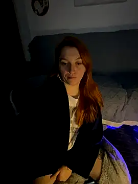 Snapshot of Stoner_BarbieXX chatting on December 2025 10:59:01 PM Stoner BarbieXX online show from December 2025 10:59:01 PM