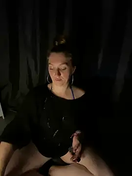 Stoner BarbieXX online show from June 2026 09:01:01 PM
