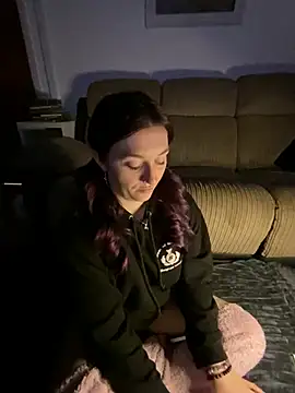 Snapshot of Stoner_BarbieXX chatting on March 2025 11:12:01 PM Stoner BarbieXX online show from March 2025 11:12:01 PM