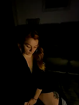 Snapshot of Stoner_BarbieXX chatting on November 2025 11:04:02 PM Stoner BarbieXX online show from November 2025 11:04:02 PM