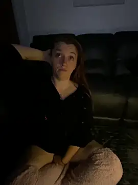 Snapshot of Stoner_BarbieXX chatting on October 2025 09:48:01 PM Stoner BarbieXX online show from October 2025 09:48:01 PM