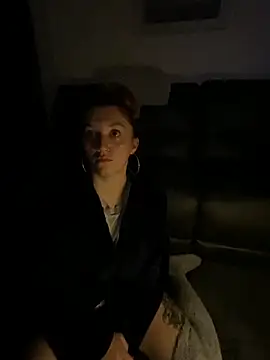 Snapshot of Stoner_BarbieXX chatting on November 2025 10:46:02 PM Stoner BarbieXX online show from November 2025 10:46:02 PM