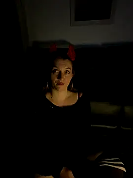 Snapshot of Stoner_BarbieXX chatting on October 2025 09:46:02 PM Stoner BarbieXX online show from October 2025 09:46:02 PM