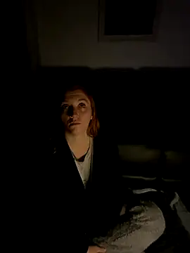 Snapshot of Stoner_BarbieXX chatting on November 2025 10:48:01 PM Stoner BarbieXX online show from November 2025 10:48:01 PM