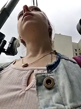 Public Katrisha online show from October 2025 03:33:01 PM