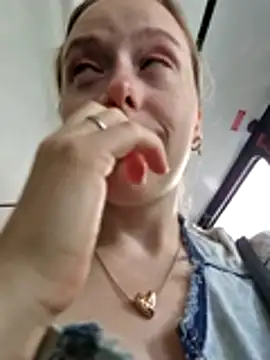 Public Katrisha online show from December 2025 01:46:01 PM