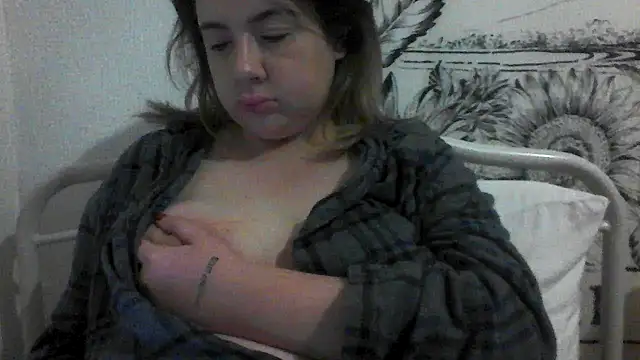 Snapshot of CamilaCherryX chatting on September 2025 08:26:02 PM CamilaCherryX online show from September 2025 08:26:02 PM