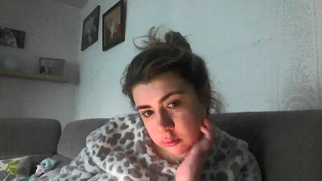 Snapshot of CamilaCherryX chatting on January 2026 03:28:02 PM CamilaCherryX online show from January 2026 03:28:02 PM