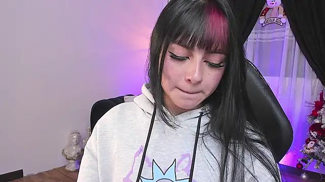 Snapshot of myeimmy_33 chatting on December 2025 09:14:01 PM myeimmy 33 online show from December 2025 09:14:01 PM