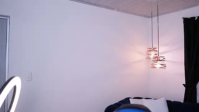 myeimmy 33 online show from February 2026 01:19:01 AM