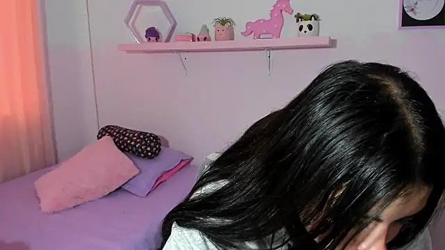 Snapshot of myeimmy_33 chatting on February 2025 10:10:02 PM myeimmy 33 online show from February 2025 10:10:02 PM