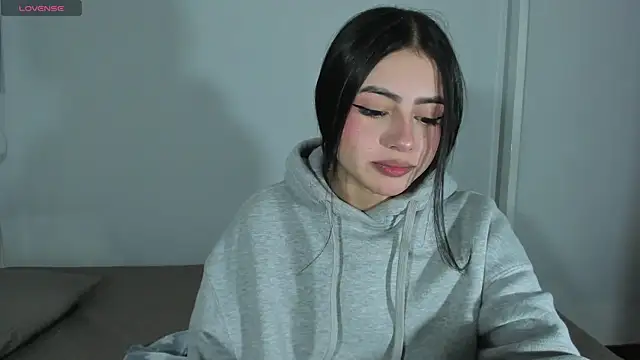 Snapshot of myeimmy_33 chatting on February 2025 04:03:02 PM myeimmy 33 online show from February 2025 04:03:02 PM