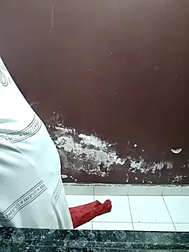 Snapshot of milf-kaira chatting on December 2024 01:58:01 AM milf-kaira online show from December 2024 01:58:01 AM