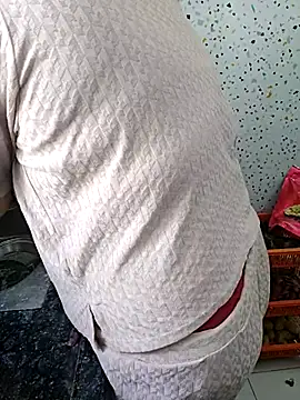 Snapshot of milf-kaira chatting on March 2025 04:49:01 AM milf-kaira online show from March 2025 04:49:01 AM