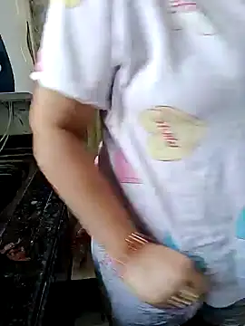 Snapshot of milf-kaira chatting on January 2025 11:44:02 AM milf-kaira online show from January 2025 11:44:02 AM