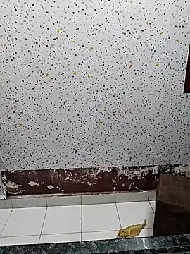 Snapshot of milf-kaira chatting on January 2025 02:04:02 AM milf-kaira online show from January 2025 02:04:02 AM