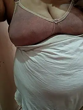 milf-kaira online show from January 2026 07:15:02 AM