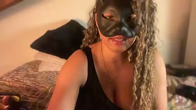 SCARLET-SANTANA online show from January 2026 10:04:01 PM