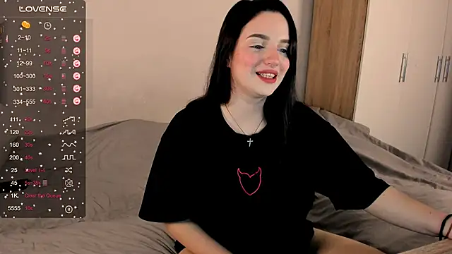 Snapshot of __Latisha__ chatting on February 2025 04:02:02 AM   Latisha   online show from February 2025 04:02:02 AM