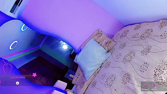 Shanelengel online show from November 2025 05:52:01 AM