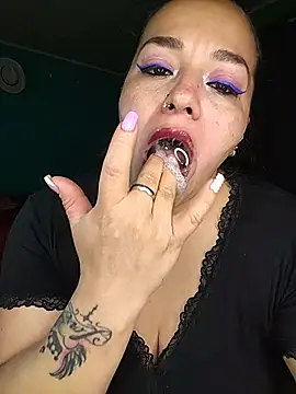 emily sweet13 online show from May 2026 01:37:01 AM