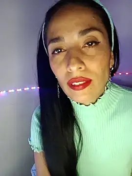 Snapshot of chloewildd_ chatting on May 2026 10:22:01 PM chloewildd online show from May 2026 10:22:01 PM
