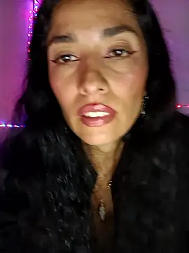 Snapshot of chloewildd_ chatting on May 2026 11:59:02 PM chloewildd online show from May 2026 11:59:02 PM