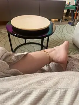 Petite moi online show from February 2026 10:28:01 AM