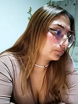 Snapshot of julieta_baron chatting on September 2025 08:25:02 PM julieta baron online show from September 2025 08:25:02 PM