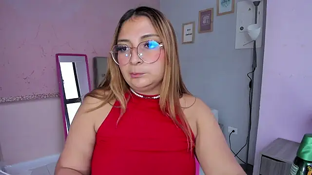 Snapshot of julieta_baron chatting on October 2025 02:07:01 PM julieta baron online show from October 2025 02:07:01 PM