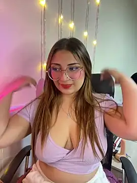 Snapshot of julieta_baron chatting on February 2025 10:07:02 PM julieta baron online show from February 2025 10:07:02 PM