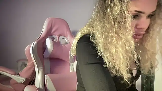 brithneysquirt online show from November 2025 02:55:02 AM