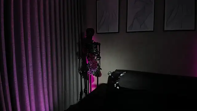 Morgan Hilll  online show from March 2026 04:08:01 AM