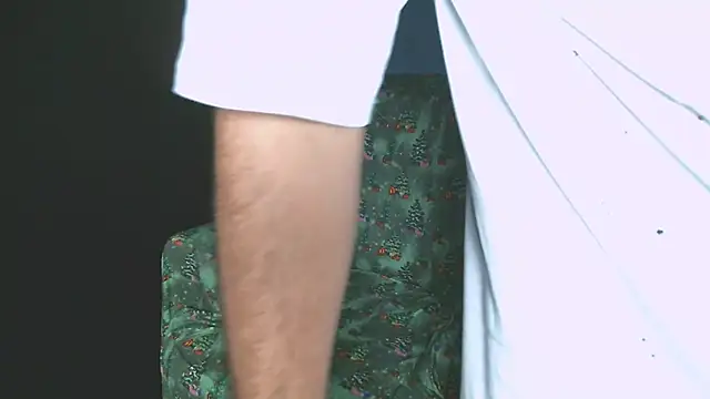 Snapshot of beautiful_james chatting on December 2024 02:58:02 AM beautiful james online show from December 2024 02:58:02 AM