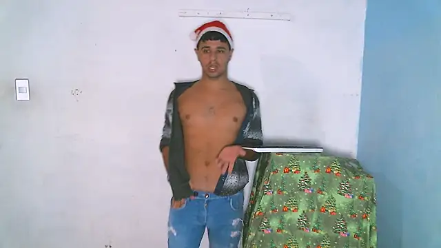 Snapshot of beautiful_james chatting on December 2024 02:25:01 AM beautiful james online show from December 2024 02:25:01 AM