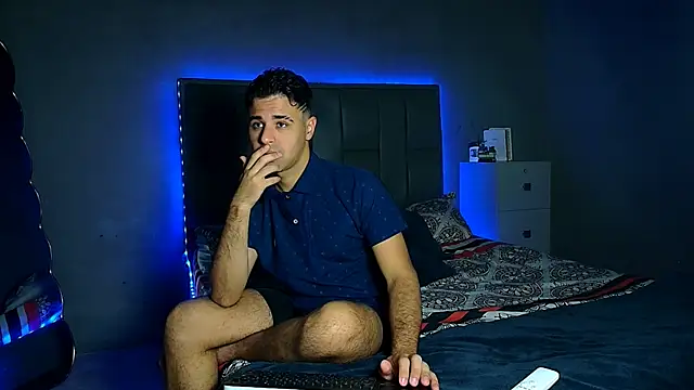 Snapshot of beautiful_james chatting on December 2025 10:46:02 PM beautiful james online show from December 2025 10:46:02 PM