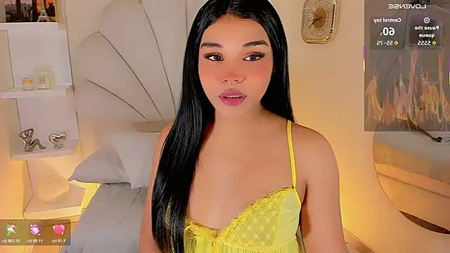 Snapshot of ValentinaMarinn chatting on January 2026 09:43:02 PM ValentinaMarinn online show from January 2026 09:43:02 PM