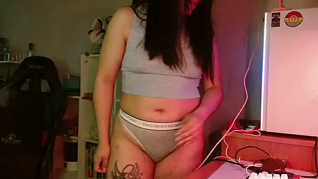 Snapshot of DirtyDi97 chatting on April 2026 12:12:02 AM DirtyDi97 online show from April 2026 12:12:02 AM