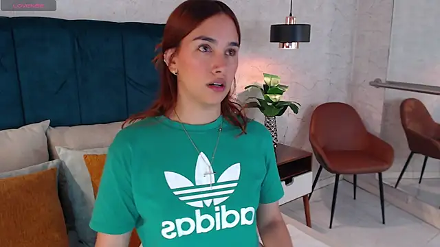 AdeleAndersonn online show from November 2025 07:57:01 PM