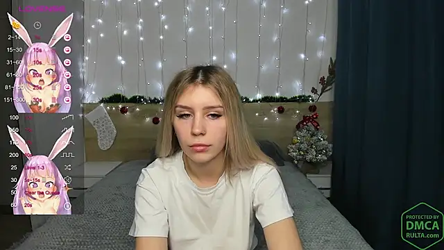 Snapshot of Kitty_Aurora chatting on December 2024 04:21:02 PM Kitty Aurora online show from December 2024 04:21:02 PM