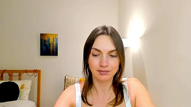 Snapshot of LovelyeeMia chatting on December 2024 06:26:02 PM LovelyeeMia online show from December 2024 06:26:02 PM