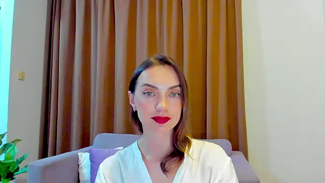 Snapshot of LovelyeeMia chatting on October 2025 10:38:02 AM LovelyeeMia online show from October 2025 10:38:02 AM