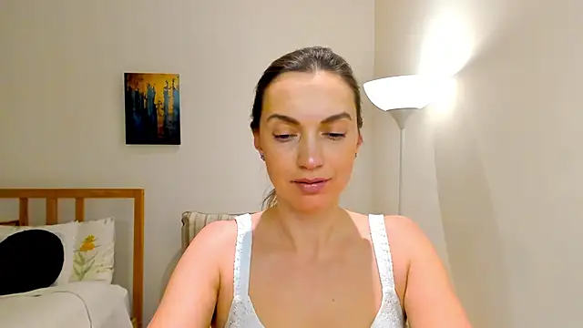 Snapshot of LovelyeeMia chatting on December 2024 01:42:02 PM LovelyeeMia online show from December 2024 01:42:02 PM
