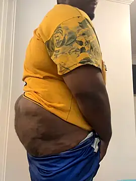 Snapshot of BigBossaNova69 chatting on November 2025 12:21:01 PM BigBossaNova69 online show from November 2025 12:21:01 PM